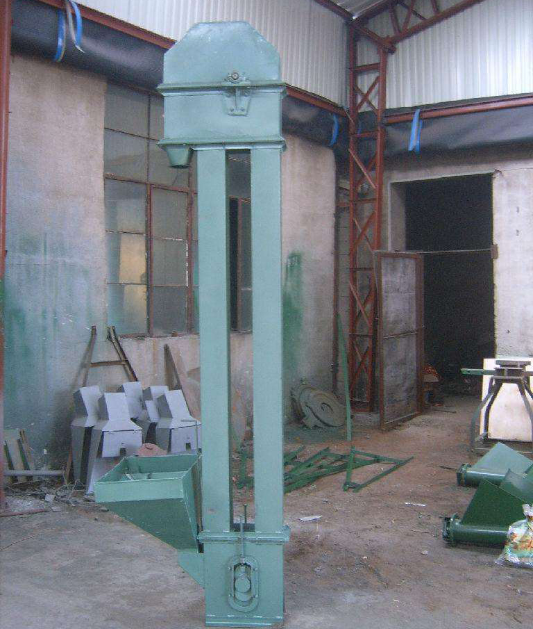 淺談環(huán)鏈斗式提升機輸送帶的安裝，調試和維護